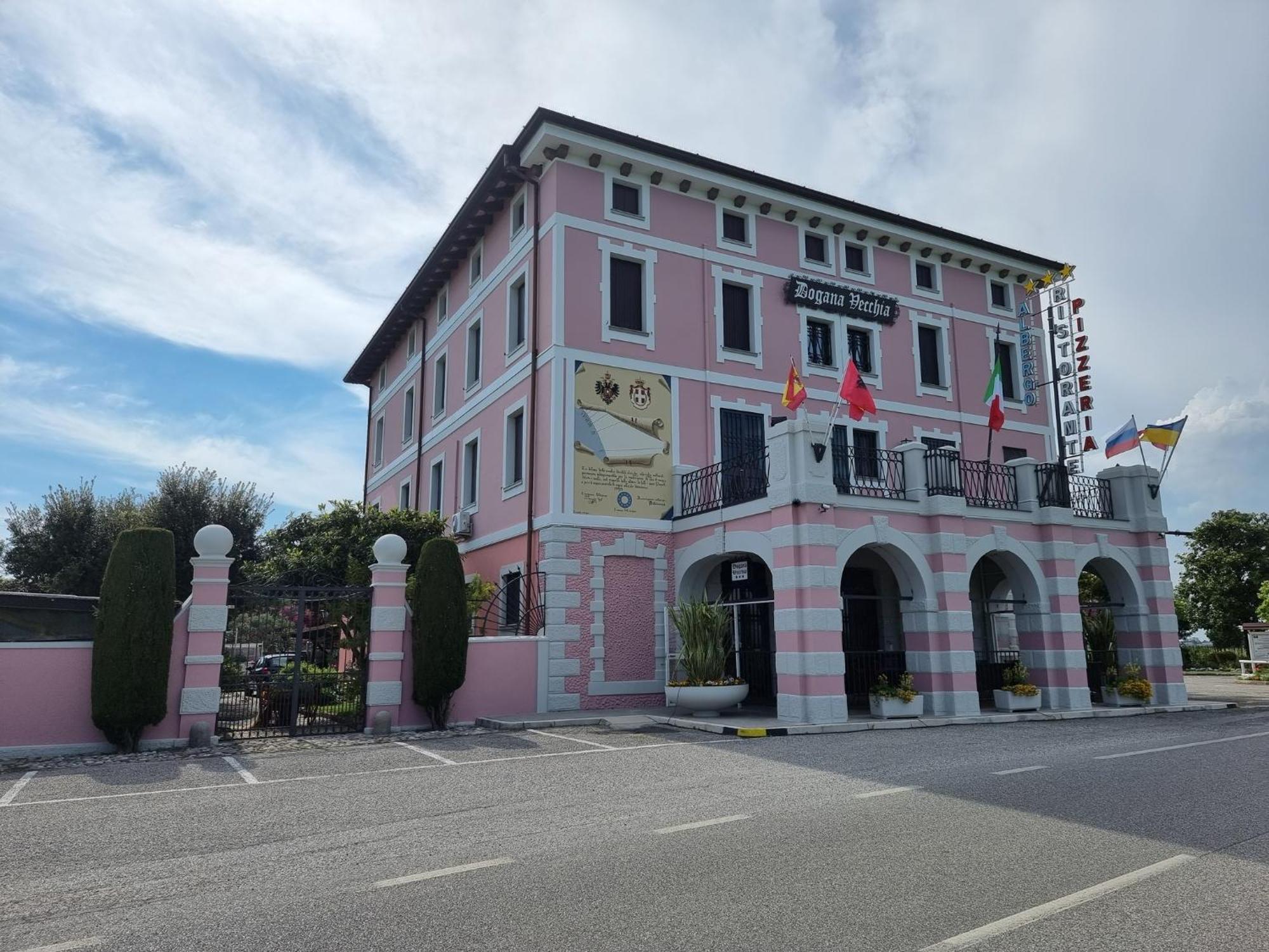 Trivignano Udinese Dogana Vecchia - Hotel & Residence B&B Ristorante & Pizzeria מראה חיצוני תמונה